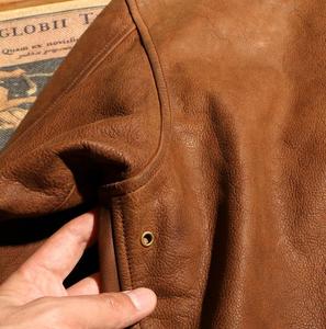 Chaqueta de Cuero Vacuno Auténtico Diseñada para una Moda Atemporal, Construcción Resistente y Atractivo Urbano Moderno - Product Image 3