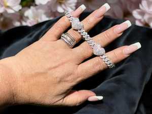 Bracelet de mariage unisexe en argent sterling 925 de luxe en forme de cœur, serti de diamants moissanite VVS taille ronde, style Cuban Link - Product Image 3