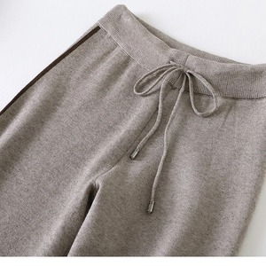 ชุดสูทถัก2ชิ้นสำหรับผู้หญิงชุดเสื้อสเวตเตอร์แบบสวมหัวแขนยาวกางเกงขากว้างชุดวอร์มกันหนาว - Product Image 6