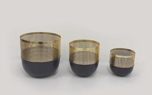 Maceta y maceta de metal más vendida con fondo estrecho y parte superior acampanada diseñada para decoración interior artística - Product Image 4