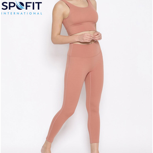 Vêtements de sport en gros pour femmes : Ensembles 2 pièces de yoga, leggings d'entraînement, soutiens-gorge de sport et hauts de sport - Product Image 4