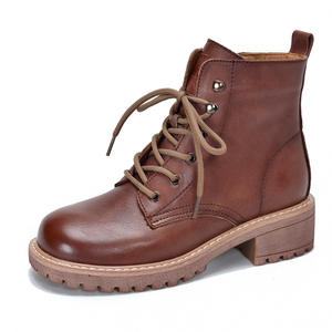 Bottes hautes pour femme en cuir cognac pour l'hiver, bottes cuissardes gris brandy pour femme, bottes au-dessus du genou pour femme, ton gris neutre, talon épais - Product Image 5