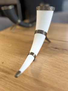 Taza de cuerno de búfalo de lujo, bebida rústica ecológica hecha a mano, taza duradera, perfecta para café, té, whisky, hogar - Product Image 2