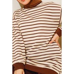 Conjunto de forro polar de 2 hilos para mujer en marrón a rayas horizontales Conjunto cómodo y elegante - Product Image 1