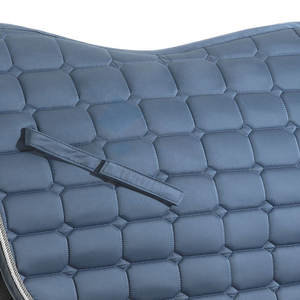 Tapis de selle matelassé de dressage de qualité supérieure Sottosella avec coque en cuir, doublure en tissu, performance de remplissage en coton et mousse - Product Image 4