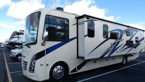 2025 2024 2026 T-h-o-r H-u-r-r-i-c-a-n-e 34J Encuentra iconos similares Rvs Autocaravanas Casas Rodantes Remolques de Viaje - Product Image 5