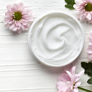 OEM/ODM 50ml <b>Whitening</b> <b>Face</b> <b>Cream</b> Providing Extra Nourishment Achieve Translucent and Radiant Skin - Product Image 3