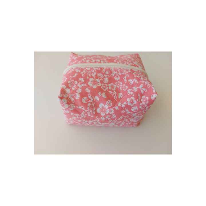 Special White Floral Makeup Bag for Mother's Day