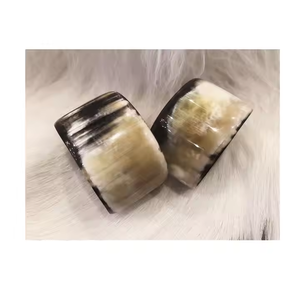 Brazalete de cuerno moderno pulido Natural ecológico de calidad superior accesorios de Regalo De Amistad tamaño personalizado por Crescent Crafts - Product Image 4