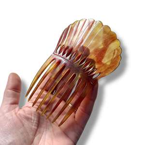 Peine de cuerno de búfalo hecho a mano, herramienta de aseo Natural antiestática para cabello y barba, peine ecológico de calidad superior - Product Image 1