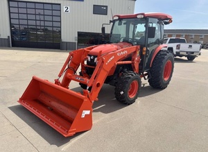 Tractor Kubota MX4900HSTC 4x4 con Transmisión por Engranajes, Cargador Frontal, Tractor Utilitario Agrícola de 50 HP - Product Image 1