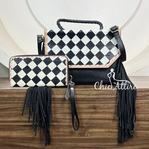 Bolso bandolera con flecos de lujo con patrón a cuadros para mujer de diseño elegante con conjuntos combinados de bolso de mano de cuero a cuadros - Product Image 1