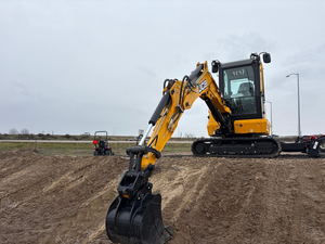 NOUVEAU Mini-Excavatrice Compacte JCB 35Z-1 d'Occasion de Haute Qualité, Performances Robustes, Moteur CAMC, Système Hydraulique HYDAC, Godet sur Roues À VENDRE - Product Image 3