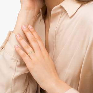 Bague de mariage en or jaune 14 carats avec diamant de forme marquise antique, bijoux en diamant de 0,10 carat - Product Image 2