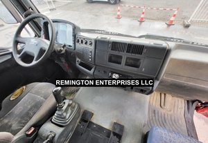 Camion benne basculante MAN TGA 35.D28 8x4 Diesel 2003, transmission manuelle, 410 CV, occasion à prix abordable - Product Image 2