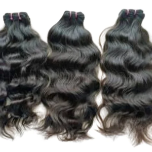 Bundles de cheveux humains indiens Remy naturels de 16 pouces avec fermetures en dentelle 5X5 doux et doux directement d'Inde - Product Image 1