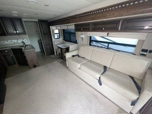 Caravana móvil Newmar Bay Star 3414 de 2018 usada, directamente de fábrica. - Product Image 6