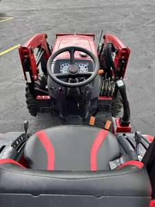 Tracteur compact Mahindra 1626 HST de qualité supérieure avec chargeur de 26 CV pour l'entretien des fermes, des jardins et des terres, prix direct d'usine - Product Image 3