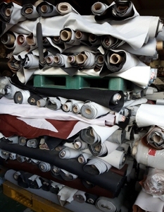 คุณสมบัติกันน้ำและยืดหยุ่นสำหรับเฟอร์นิเจอร์และเก้าอี้หนังพีวีซีเกรด C ลายนูนหนังที่เหลืออยู่ในรถยนต์ - Product Image 2