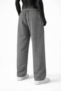 Pantalones deportivos grises personalizados para hombre, cintura elástica con cordón, corte holgado, pierna recta, pantalones de descanso. - Product Image 2