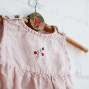 Vestido de lino suave bordado a mano para niñas, estilo informal para el primer cumpleaños de niños pequeños, OEM hecho en Vietnam - Product Image 1