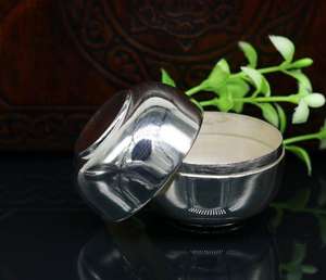 Nouvelle petite boîte de récipient en métal de conception de qualité supérieure d'artisanat indien avec l'utilisation finie enduite brillante de couleur argentée de boîte dans la cuisine à la maison - Product Image 2