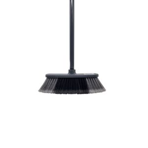 Balai de nettoyage professionnel pour sols domestiques avec manche en bois personnalisé et tête en plastique souple PP, et pelle à poussière – Balais et pelles à poussière domestiques de qualité supérieure - Product Image 3