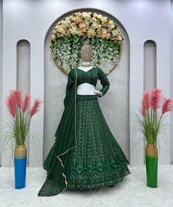 Stylish Silk Lehenga Choli: Contemporary Bridal Lehenga Choli Set with Elegant <b>Fabric</b> Elegant Georgette Lehenga Choli - Product Image 3