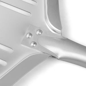 Pelle <span class=keywords><strong>à</strong></span> <span class=keywords><strong>pizza</strong></span> en aluminium Justa avec manche pliable en bois, design perforé pour un glissement facile de la pâte, idéale pour la cuisson au four - Product Image 4