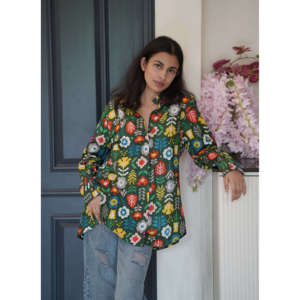 Camisa de Popelina Verde Floral Frenzy para Mujer, Cuello Alto, Transpirable, Informal - Product Image 1