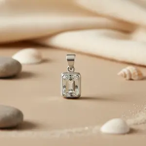 Pendentif en argent 925 avec pierre précieuse blanche de forme émeraude, bijoux faits à la main plaqués rhodium, pendentifs en or rose et en platine - Product Image 1