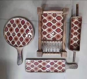 Mélange de design moderne ensemble de plateaux de service à fromage en bois à l'aspect traditionnel ou ensemble de plateaux à fromage boîte à lunch ensembles d'ustensiles de cuisine - Product Image 1