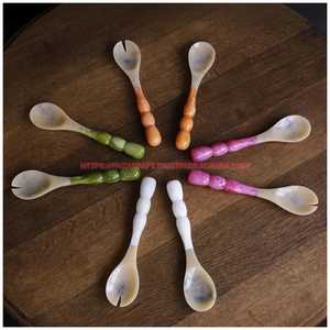 Herramientas de resina para ensalada con logotipo personalizado, tenedor y cuchara altamente pulidos para servir en la cocina del hogar - Product Image 2