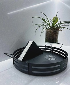 Porte-serviettes en métal noir finition minimaliste en forme de triangle pour table à manger moderne, cuisine et organisation de la maison en provenance d'Inde - Product Image 5