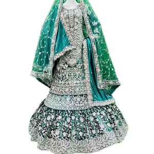 Farshi Sharara Double Dupatta Ropa de boda y desgaste del festival Trabajo de bordado pesado Sharara Traje para mujer - Product Image 1