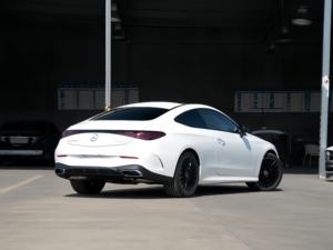 Voitures d'occasion 2025 CLE 300 4MATIC Coupé (version Luxe) – Voiture de sport à prix abordable - Product Image 6