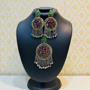 Encantador Juego de Joyería Afgana de Acero Inoxidable para Mujer con Diseño Moderno para Ocasiones Festivas, Bodas, Celebraciones y Fiestas - Product Image 2