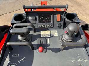 ENVÍO GRATUITO Kubota SCL 1000 Mini Cargadora Compacta con Certificación EPA y CE, Cilindro Hidráulico Eaton, Motor Principal, Bomba, Caja de Cambios, Engranaje, PLC - Product Image 6