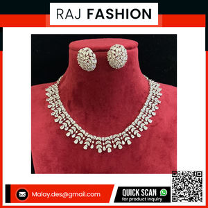 The Greatest Wedding Kundan Jewelry <b>Set</b> for <b>Indian</b> Ladies at a Reasonable Cost - Product Image 6