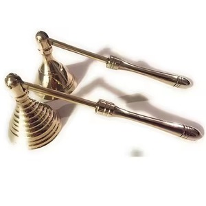 Hecho a mano Home Hotel Uso Venta caliente Metal Vela Snuffer Acabado Chapado en plata - Product Image 3
