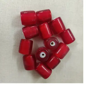 Cuentas de corazón rojo y blanco de 12mm de tamaño para la fabricación de collares y pulseras para el uso de decoración de reventa de diseñadores de joyas - Product Image 1