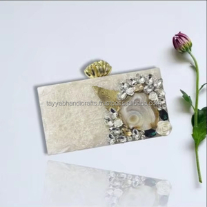 Pochette de soirée en résine et strass pour femme, sac à main léger tendance pour mariage, style à la mode, vente chaude - Product Image 1