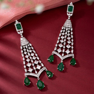 ต่างหูพู่เงินสเตอริ่งสีทอง18K 925โรเดียมชุบเป็นอมตะของขวัญสำหรับการหมั้นมีไข่มุกเพชร - Product Image 1