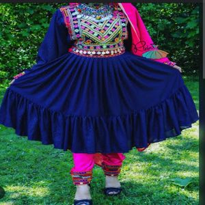 Vestido Tradicional Afgano para Mujer, Colores y Tallas Personalizables, Precio al por Mayor, Tela de Malla Transpirable para Fiestas, Hecho en Pakistán - Product Image 3