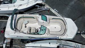 1999 24 Hurricane 5.7L IB/OB M e r c r u i s e r Barco de cubierta Nuevo - Product Image 3