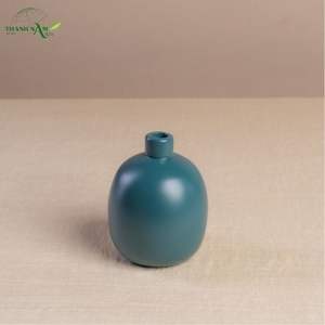 Jarrón de Bambú de Forma Suave: Ecológico y Duradero, Decoración Compacta para Espacios Modernos - Product Image 3