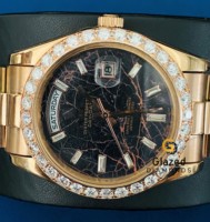 Montre Hip Hop Magnifique en Noir avec Cadran Vintage Analogique en Verre Sertie de Diamants Ronds VVS Réels Cultivés en Laboratoire pour Hommes