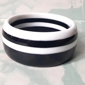 กำไลข้อมืองานแต่งงานแบบคลาสสิกประดับมุกเรซิ่นทำมือพร้อมใบรับรอง IGI สำหรับผู้หญิงและเด็กผู้หญิงจากอินเดีย - Product Image 4