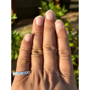 Bague demi-éternité bohème en argent 925 avec incrustation de pierre de lune arc-en-ciel, plaqué or rose, motif géométrique tendance pour fiançailles - Product Image 3