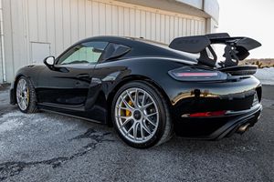 2024 718 Cayman GT4 RS, Motor de 4.0 Litros y 6 Cilindros en Línea, Paquete Weissach, Equipamiento de Alta Gama - Product Image 3